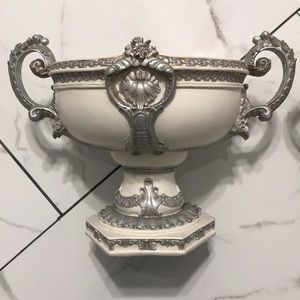 Planter decorative bowl dish vintage Greek elegant look